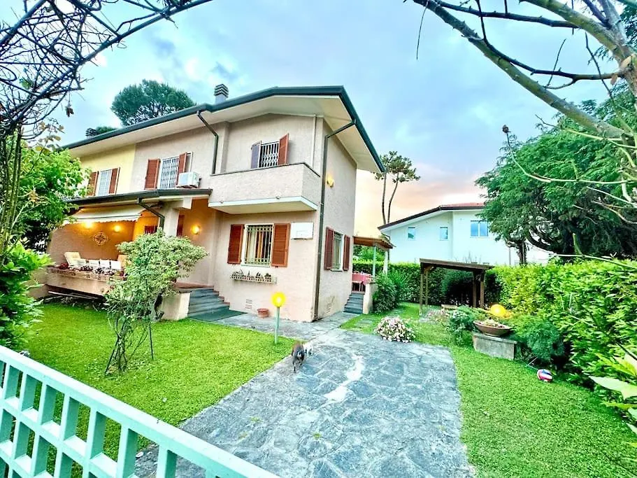 Casa vacanze Villetta Ideale Per L'Estate! Marina di Pietrasanta Italia